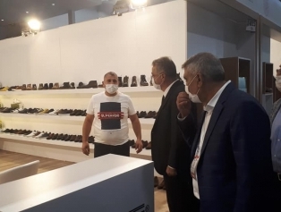 DOĞAKA, ATSO ve Hatay Ayakkabıcılar Odası İşbirliğinde Bölgemiz Üreticileri AYMOD 2020 Uluslararası Ayakkabı Yaz Modası Fuarı’na Çıkarma Yaptı Galeri