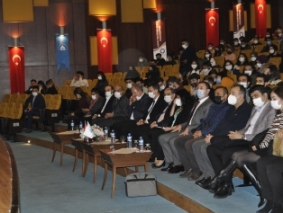Genç Girişimciler Maratonu panel ve ödül töreniyle sona erdi. Galeri