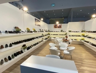 DOĞAKA Koordinasyonunda Bölgemiz Ayakkabı Üreticilerinin Katılım Sağladığı AYMOD 2020 Uluslararası Ayakkabı Yaz Modası Fuarı Kapılarını Açtı Galeri