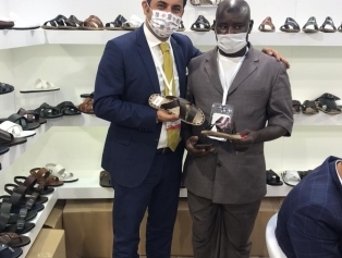 DOĞAKA Koordinasyonunda Bölgemiz Ayakkabı Üreticilerinin Katılım Sağladığı AYMOD 2020 Uluslararası Ayakkabı Yaz Modası Fuarı Kapılarını Açtı Galeri