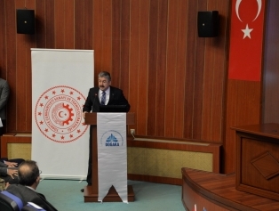 Türkiye’de Kentsel ve Kırsal Yerleşim Sistemleri Araştırması (YER-SİS) Bilgilendirme Toplantısı Osmaniye’de Gerçekleştirildi Galeri