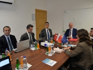 Osmaniye Valisi ve DOĞAKA Yönetim Kurulu Başkanı Serdengeçti’den DOĞAKA’ya Ziyaret Galeri