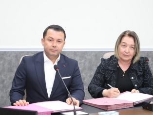Sosyal Gelişmeyi Destekleme Programı (SOGEP) kapsamında “Umutla Tutunalım Hayata” projesi kapsamında destek almaya hak kazanan Erzin Kadın Dayanışma Derneği ile destek sözleşmesi imzalandı. Galeri