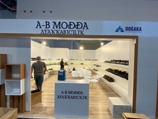 DOĞAKA Koordinasyonunda Bölgemiz Ayakkabı Üreticilerinin Katılım Sağladığı AYMOD 2020 Uluslararası Ayakkabı Yaz Modası Fuarı Kapılarını Açtı Galeri