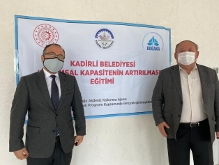 Kadirli Belediyesi’nin Teknik Destek Projesi kapsamında Kurumsal Kapasitenin Artırılması Projesi başladı. Galeri