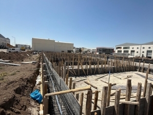 Bölgesel Kalkınma Odaklı Toparlanma Acil Eylem Programı (BOTAP) kapsamında 18 işyeri kapasiteli Ayakkabıcılık Sanayi Sitesi projesinin temeli atıldı. Galeri
