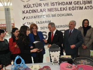 Mutlu Kadın Mesleki Eğitim Atölyesi Kursiyerleri Avm' De Sergi Açtı Galeri