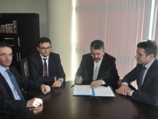 “Yenilenebilir Solar Enerji Üretim Potansiyelinin Ortaya Çıkarılmasına Yönelik Yazılım Geliştirme” Projesi İçin İmzalar Atıldı. Galeri