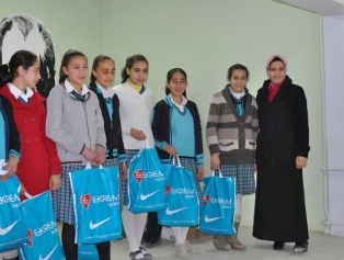 Yıldızı Parlayan Gençler Ödüllendirildi Galeri