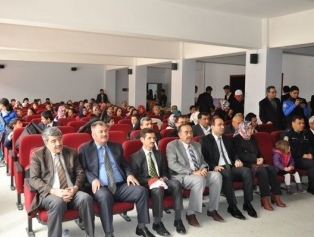 Genç Dokunuşlarla Sanat Atölyesi Galeri