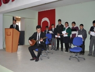 Genç Dokunuşlarla Sanat Atölyesi Galeri