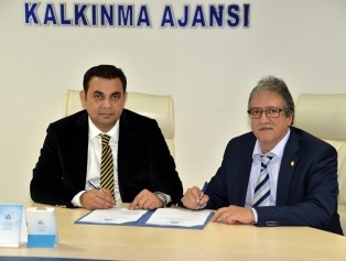 Eylül - Ekim Dönemi Teknik Destek Projelerinin Sözleşmeleri İmzalanıyor Galeri