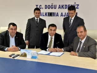 2014 Yılı ' Bölge İçi Gelişmişlik Farklarının Azaltılması-2 ( Big-2 ) ' Mali Destek Programı Sözleşmeleri Imzalanıyor Galeri