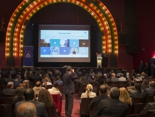 Markalaşma ve Kurumsal İletişim Semineri Gerçekleştirildi Galeri
