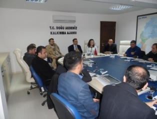 Bölgemiz Mobilyacılık Sektörünün Temsil Edileceği CNR IMOB 2016 Uluslararası Mobilya Fuarı Hazırlık ve Değerlendirme Toplantısı DOĞAKA Koordinasyonunda Hatay’da Düzenlendi. Galeri