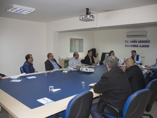 DOĞAKA ev sahipliğinde Mobilyacılık Sektörü Temsilcileri ile CNR IMOB 2016 Uluslararası Mobilya Fuarı Değerlendirme Toplantısı Düzenlendi. Galeri