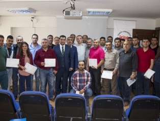 DOĞAKA Ev Sahipliğinde Düzenlenen Hatay ili Ayakkabıcılık Sektörü Temsilcilerine Yönelik Düzenlenen “Kurumsallaşma ve Marka Yönetimi Sertifikalı Eğitimi” Tamamlandı. Galeri
