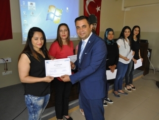 “Uygulamalı Girişimcilik Eğitimi” Kursiyerlere Sertifikaları Verildi Galeri