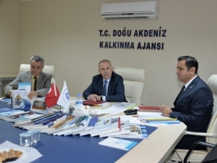 Hatay Valisi ve DOĞAKA Yönetim Kurulu Üyesi Sayın Erdal ATA Ajans Merkezimizi Ziyaret Etti Galeri