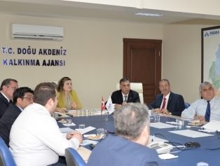 DOĞAKA Desteğiyle Bölgemiz Turizm Sektörünün Temsil Edileceği EMİTT 2017 Uluslararası Turizm Fuarı Nihai Proje Değerlendirme Toplantısı Hatay’da Düzenlendi. Galeri