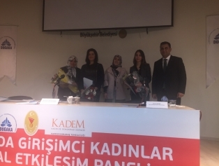 Kalkınmada Girişimci Kadınlar ve Sosyal Etkileşim Paneli, Kahramanmaraş’ta düzenlendi. Galeri