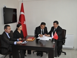 Kahramanmaraş Halk Sağlığı İl Müdürlüğü İle “ISO 9001-2015 Kalite Yönetim Sistemi, Kurum Kültürü ve Kurumsal Kapasite Artışı” Projesi Sözleşmesi İmzalandı Galeri