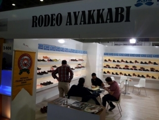 DOĞAKA ve ATSO işbirliğinde Düzenlenen 57’ncisi Düzenlenen Aymod 2017 Uluslararası Ayakkabı Kış Modası Fuarı’nda Firmalarımız Bölgemizi Temsil Etti. Galeri