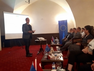 Hatay’da Kabına Sığmayan KOBİ’ler İş Geliştirme Semineri Düzenlendi. Galeri