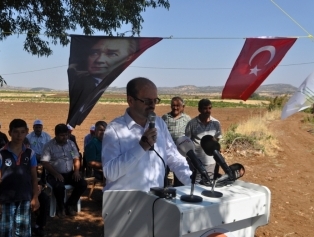 Kahramanmaraş’ta “Bağcılık Sektöründe Gelişmeler ve Fırsatlar Paneli ve Hasat Günü Etkinlikleri” düzenlendi. Galeri