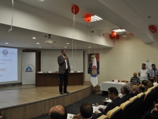 Kahramanmaraş’ta “Bağcılık Sektöründe Gelişmeler ve Fırsatlar Paneli ve Hasat Günü Etkinlikleri” düzenlendi. Galeri