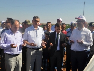 Kahramanmaraş’ta “Bağcılık Sektöründe Gelişmeler ve Fırsatlar Paneli ve Hasat Günü Etkinlikleri” düzenlendi. Galeri