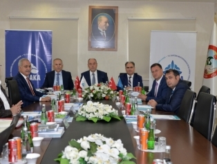 DOĞAKA Yönetim Kurulu Başkanlığı Görevini Osmaniye Valisi Sayın Ömer Faruk COŞKUN Devraldı Galeri