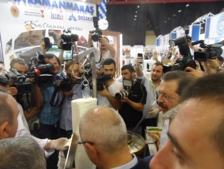 DOĞAKA Koordinasyonu, Bölgemiz Ticaret ve Sanayi Odaları ile İl Kültür ve Turizm Müdürlükleri İşbirliğinde “YÖREX 2017 Yöresel Ürünler Fuarı”na Çıkarma Yapıldı. Galeri
