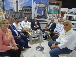 DOĞAKA Koordinasyonu, Bölgemiz Ticaret ve Sanayi Odaları ile İl Kültür ve Turizm Müdürlükleri İşbirliğinde “YÖREX 2017 Yöresel Ürünler Fuarı”na Çıkarma Yapıldı. Galeri