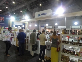 DOĞAKA Koordinasyonunda Bölgemiz Gıda Üreticileri İşbirliğinde Katılım Sağlanan “CNR FOOD İSTANBUL 2017 Uluslararası Gıda Fuarı” Kapılarını Ziyaretçilerine Açtı Galeri