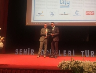 “Şehirler Ödülleri Türkiye” Etkinliğinde Ajansımıza Umut Işığı Ödülleri Takdim Edildi Galeri