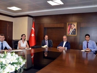 “TR63 Bölgesi İlleri Potansiyel Yatırım Konuları Araştırması Çalışması” kapsamında Hatay ve Osmaniye il ziyaretleri gerçekleştirilmiş, Kahramanmaraş il ziyaretleri devam etmektedir. Galeri