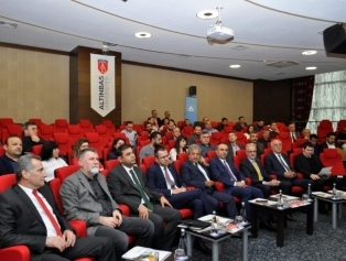 İskenderun’da Aile Şirketlerinde Kurumsallaşma Paneli Düzenlendi. Galeri