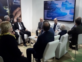 DOĞAKA Koordinasyonunda Bölgemiz Ayakkabı Üreticilerinin Katılım Sağladığı AYMOD 2018 Uluslararası Ayakkabı Moda Fuarı Kapılarını Açtı Galeri