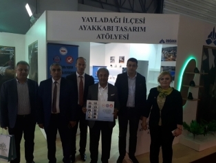 DOĞAKA Koordinasyonunda Bölgemiz Ayakkabı Üreticilerinin Katılım Sağladığı AYMOD 2018 Uluslararası Ayakkabı Moda Fuarı Kapılarını Açtı Galeri