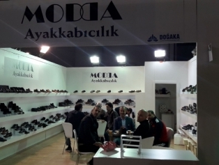 DOĞAKA Koordinasyonunda Bölgemiz Ayakkabı Üreticilerinin Katılım Sağladığı AYMOD 2018 Uluslararası Ayakkabı Moda Fuarı Kapılarını Açtı Galeri