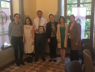 Hatay İş ve Meslek Sahibi Kadınlar Derneği talebi üzerine dernek üyeleri, kendi işini kurmak isteyenler ve kurum ve kuruluşların temsilerine yönelik Proje Hazırlama (PCM) Eğitimi düzenlendi.  Galeri