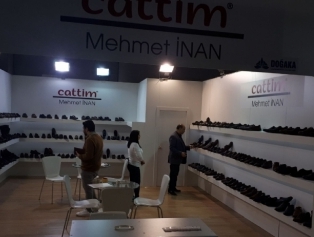 DOĞAKA ve ATSO İşbirliğinde AYMOD 2018 Uluslararası Ayakkabı Modası Fuarı’nda Bölgemiz Temsil Edildi Galeri