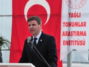 “Osmaniye Geçici Barınma Merkezi’ndeki Suriyeli Mültecilerin Mahsul Üretimine Yönelik Acil Destek Projesi” Serasının Açılışı Galeri