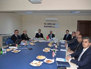 Hatay Valisi ve DOĞAKA Yönetim Kurulu Başkanı Sayın Rahmi DOĞAN Ajans Merkezimizi Ziyaret Etti Galeri