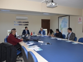Hatay Tıbbi ve Aromatik Bitkiler Üretim Araştırma ve Kontrol Merkezi  Güdümlü projesi koordinasyon toplantısı gerçekleştirildi. Galeri