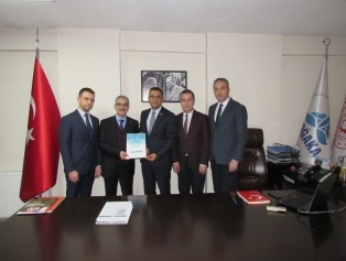 2019 Yılı Teknik Destek Programı Eylül-Ekim Döneminde Kahramanmaraş ilinde başarılı bulunan teknik destek proje sözleşmeleri Kurum yetkili amirleri ile DOĞAKA Genel Sekreteri Sayın Onur YILDIZ arasında 12.12.2019 tarihinde imzalanmıştır. Galeri