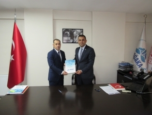 2019 Yılı Teknik Destek Programı Eylül-Ekim Döneminde Kahramanmaraş ilinde başarılı bulunan teknik destek proje sözleşmeleri Kurum yetkili amirleri ile DOĞAKA Genel Sekreteri Sayın Onur YILDIZ arasında 12.12.2019 tarihinde imzalanmıştır. Galeri