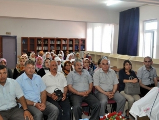 Kadın Eliyle Hijyenik Süt Galeri