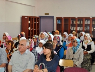 Kadın Eliyle Hijyenik Süt Galeri